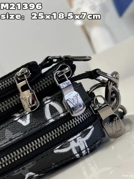 VUITTON TRIO MESSENGER LOUIS 0626